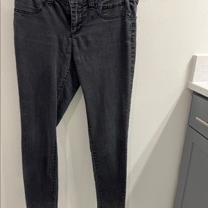 Womens sizr 8 black jeans Elle